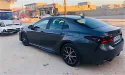 تۆیۆتا کامری